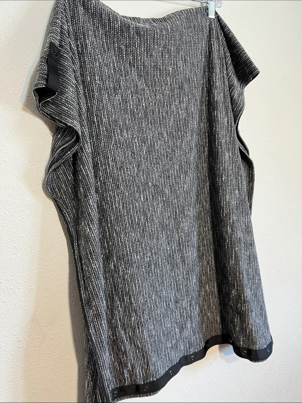 lululemon athletica Vyniyasa Snap Infinity Scarf Wrap